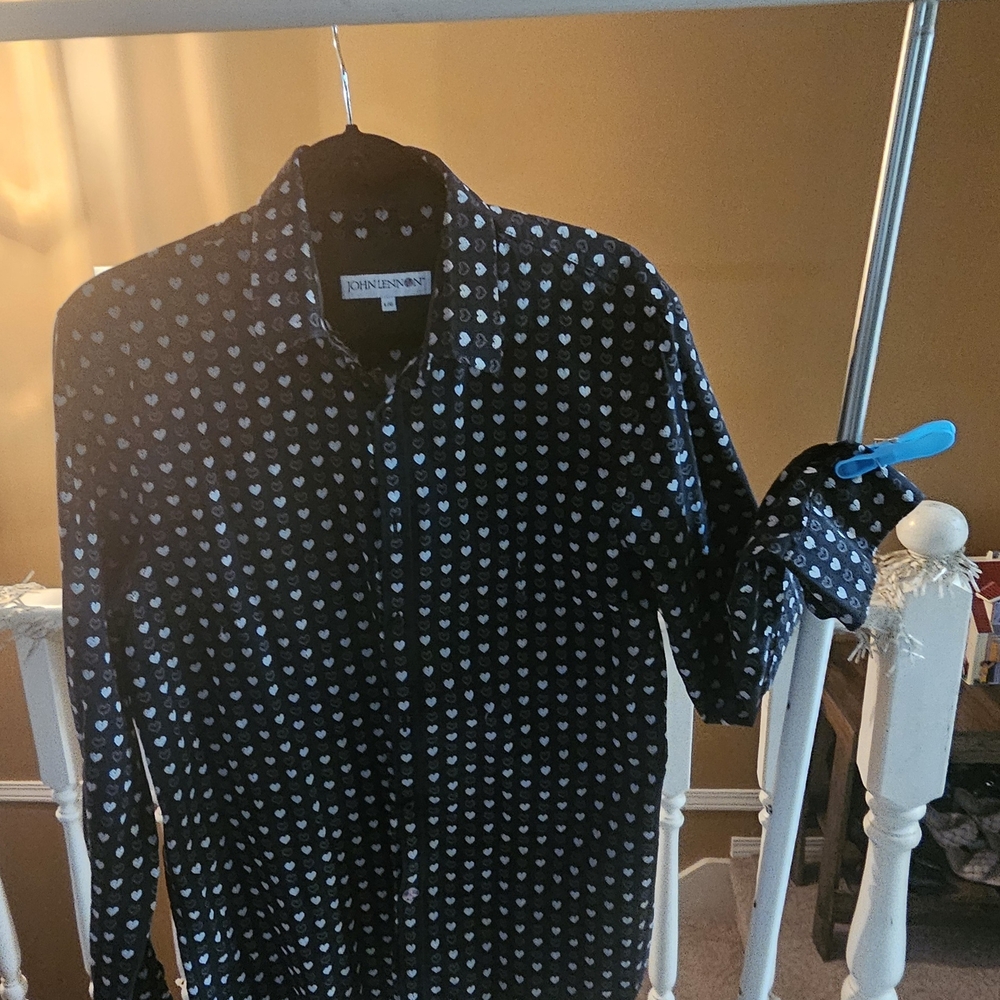 Jonh Lennon By English Laundry Black and White Hearts Shirt Size L